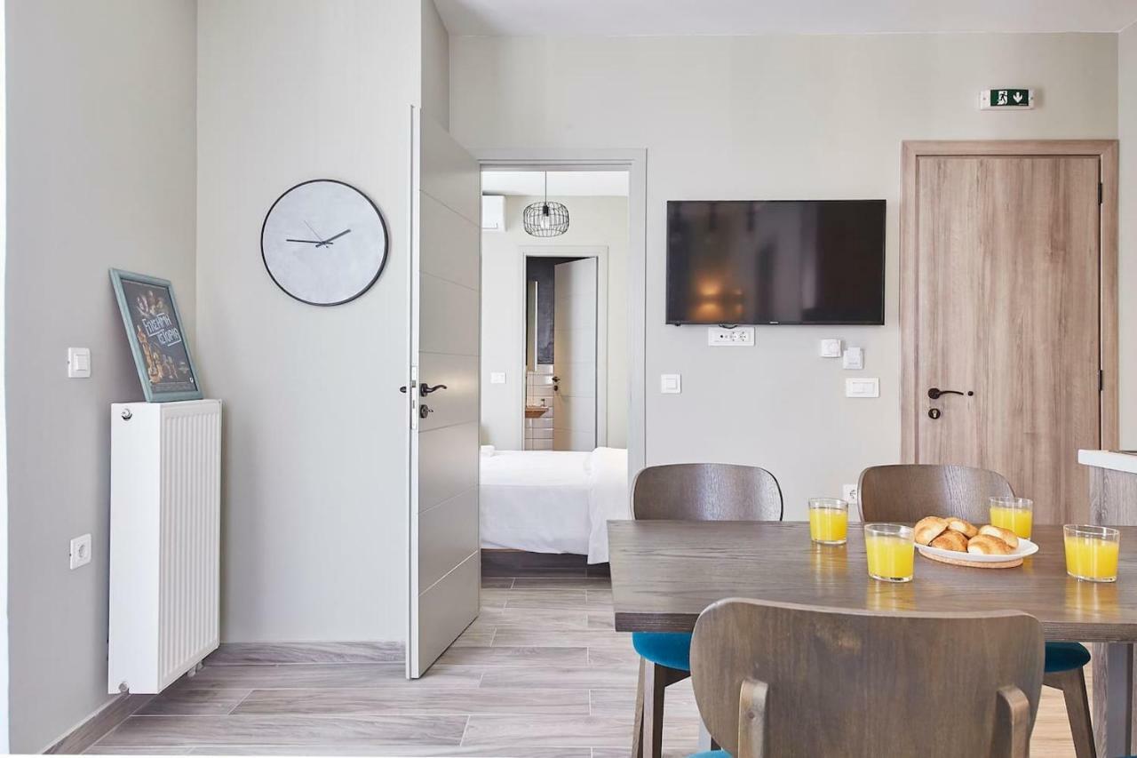 Spacious Suite W. Huge Balcony + Acropolis View Athens Luaran gambar