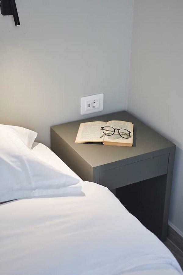Spacious Suite W. Huge Balcony + Acropolis View Athens Luaran gambar